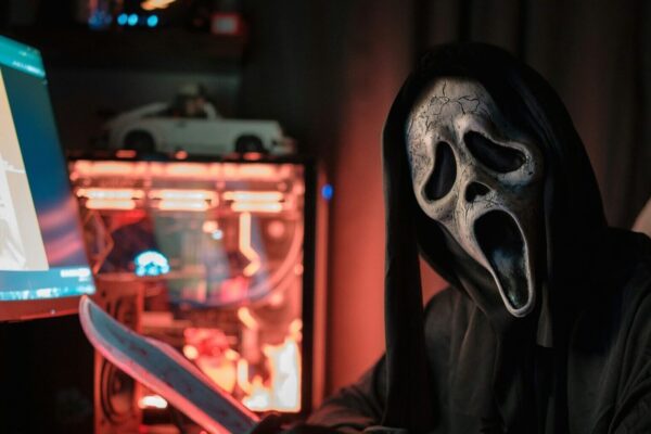 kadyn-pierce-bAyB0G69kJs-unsplash AI: Tricks and Treats